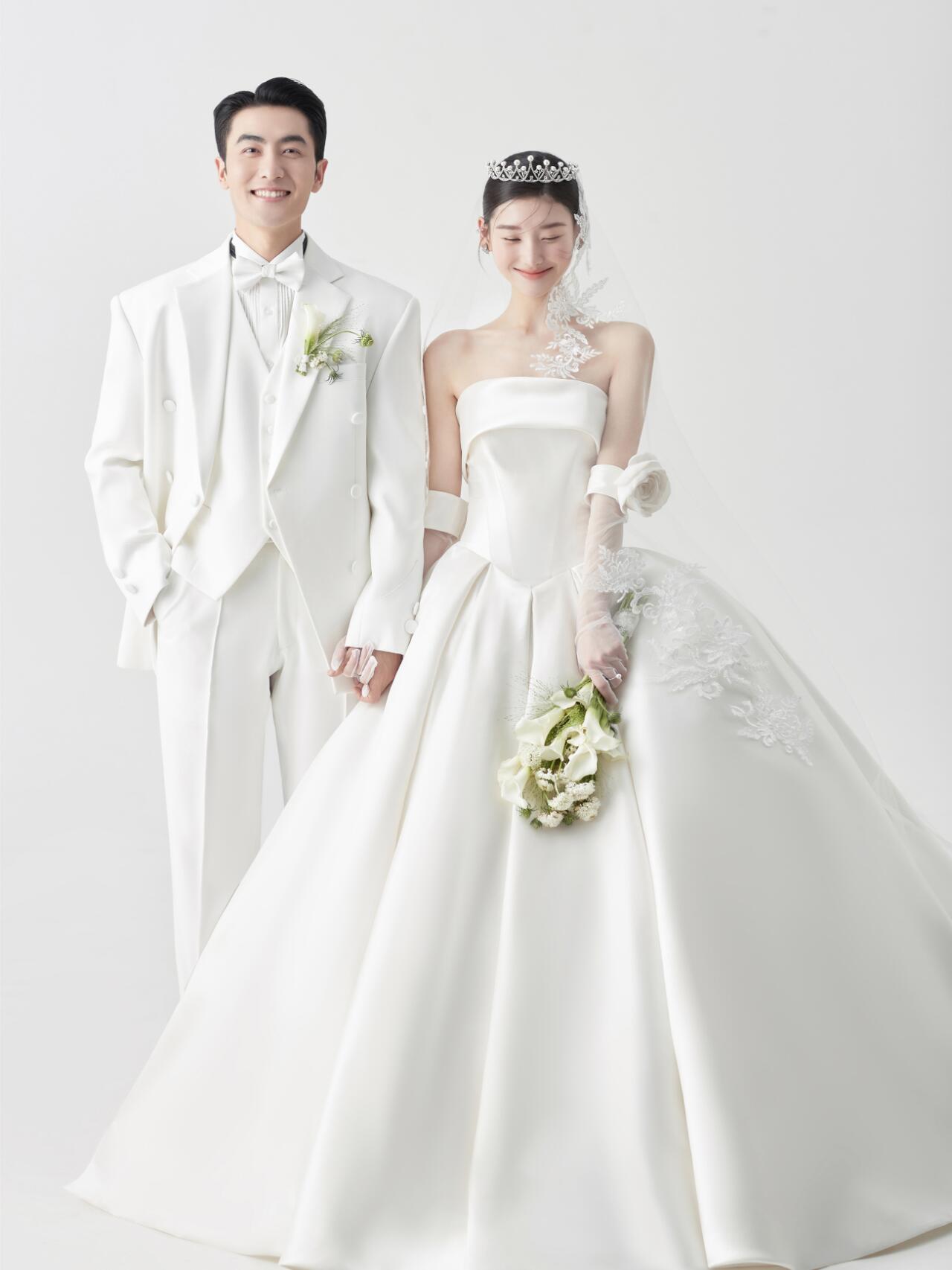 Luxury White Wool Silk Wedding Tuxedo