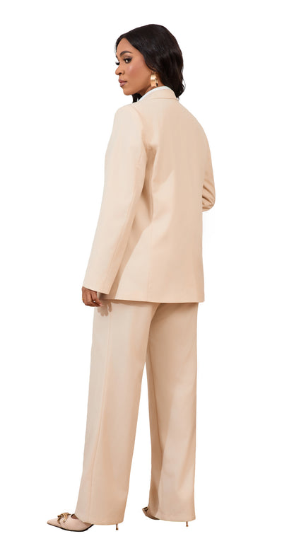 Elegant Women’s Wool-Blend Suit