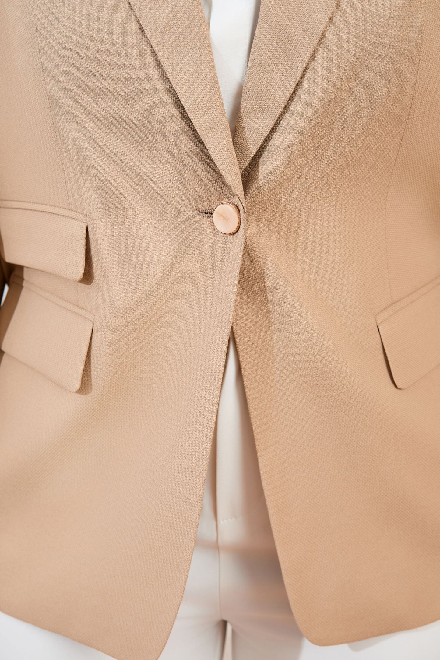 Women’s Tailored Single-Breasted Blazer