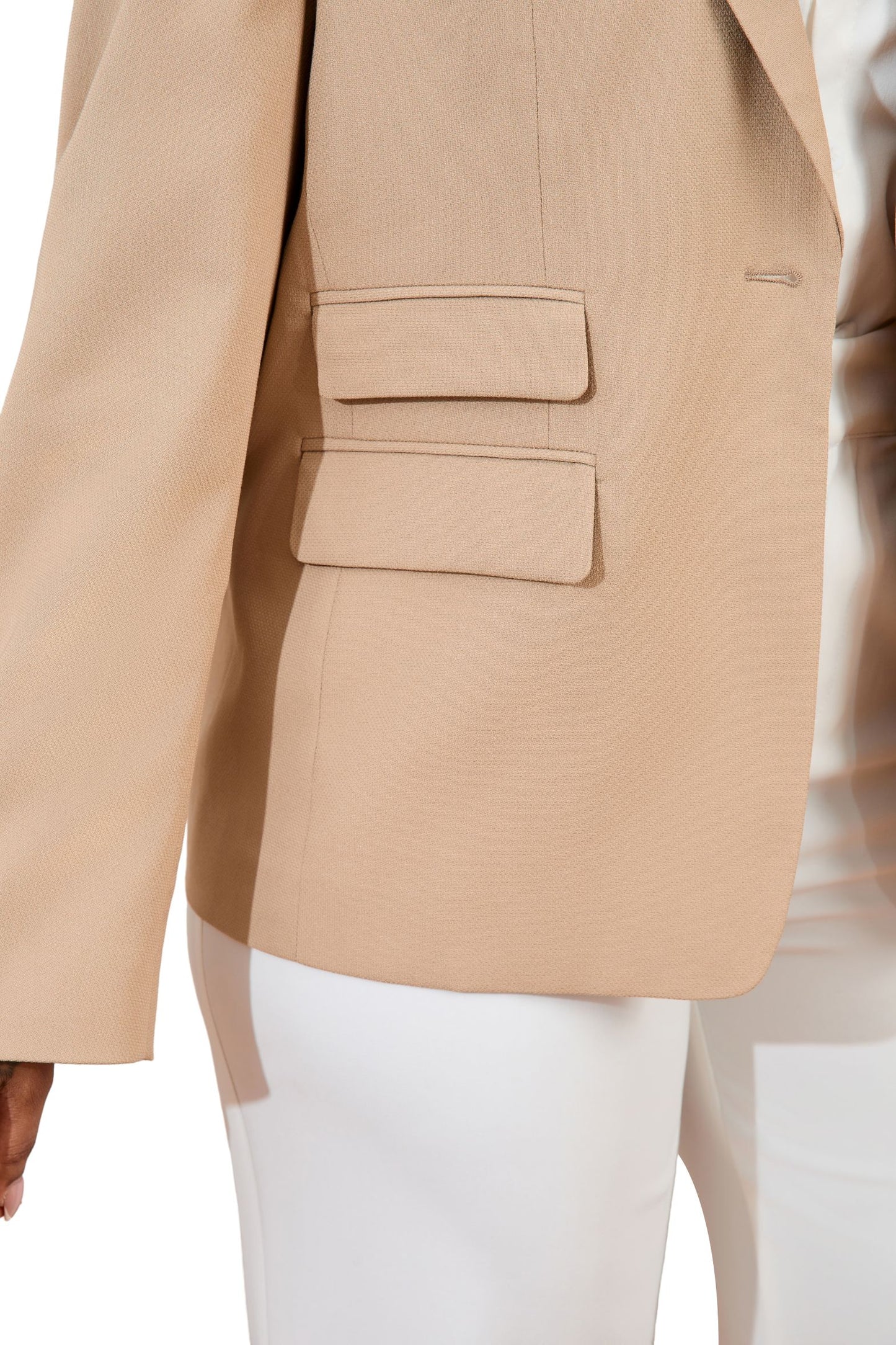 Women’s Tailored Single-Breasted Blazer